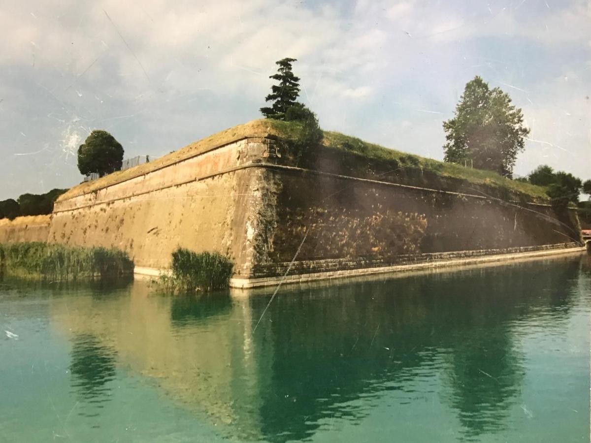 Appartamento Bastione San Marco Пескьера-дель-Гарда Экстерьер фото