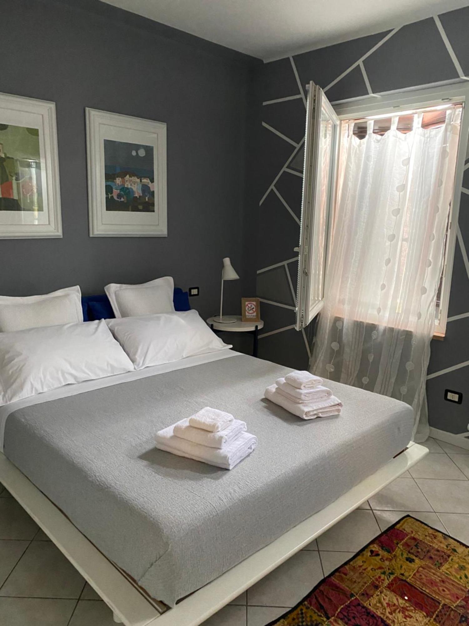 Appartamento Bastione San Marco Пескьера-дель-Гарда Экстерьер фото